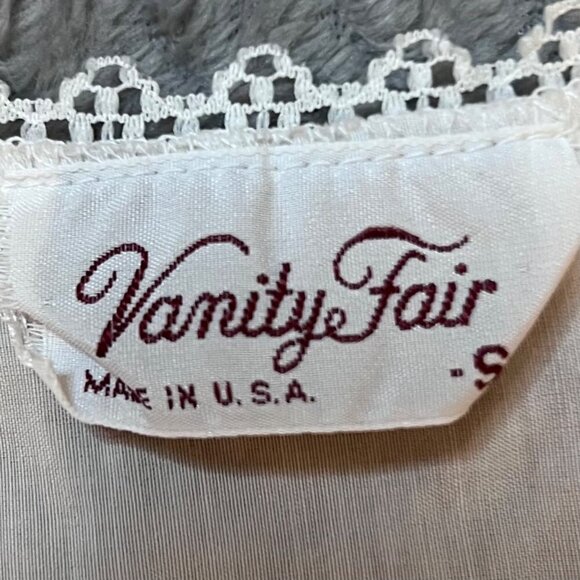 Vintage Vanity Fair Ivory Lace Floral Embroidered Nightgown Size Small - Picture 7 of 13